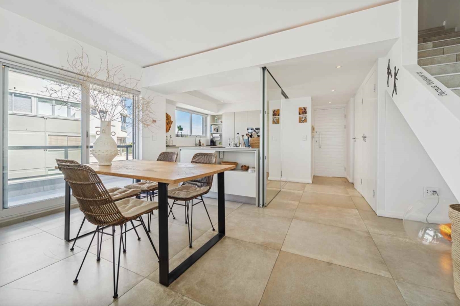 2 Bedroom Property for Sale in Mouille Point Western Cape